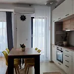 Penthouse Waldo